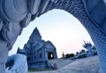 พระธาตุเจดีย์ศรีมงคลรัตน์ วัดมงคลรัตน์ จังหวัดสุรินทร์ พระธาตุเจดีย์ศรีมงคลรัตน์ วัดมงคลรัตน์ จังหวัดสุรินทร์